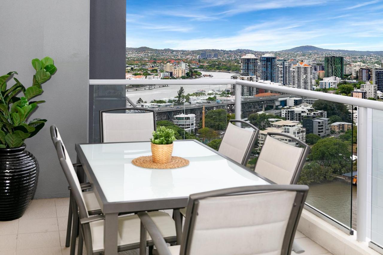 Amazing River View - 3 Bedroom Apartment - Brisbane Cbd - Netflix - Fast Wifi - Carpark ภายนอก รูปภาพ